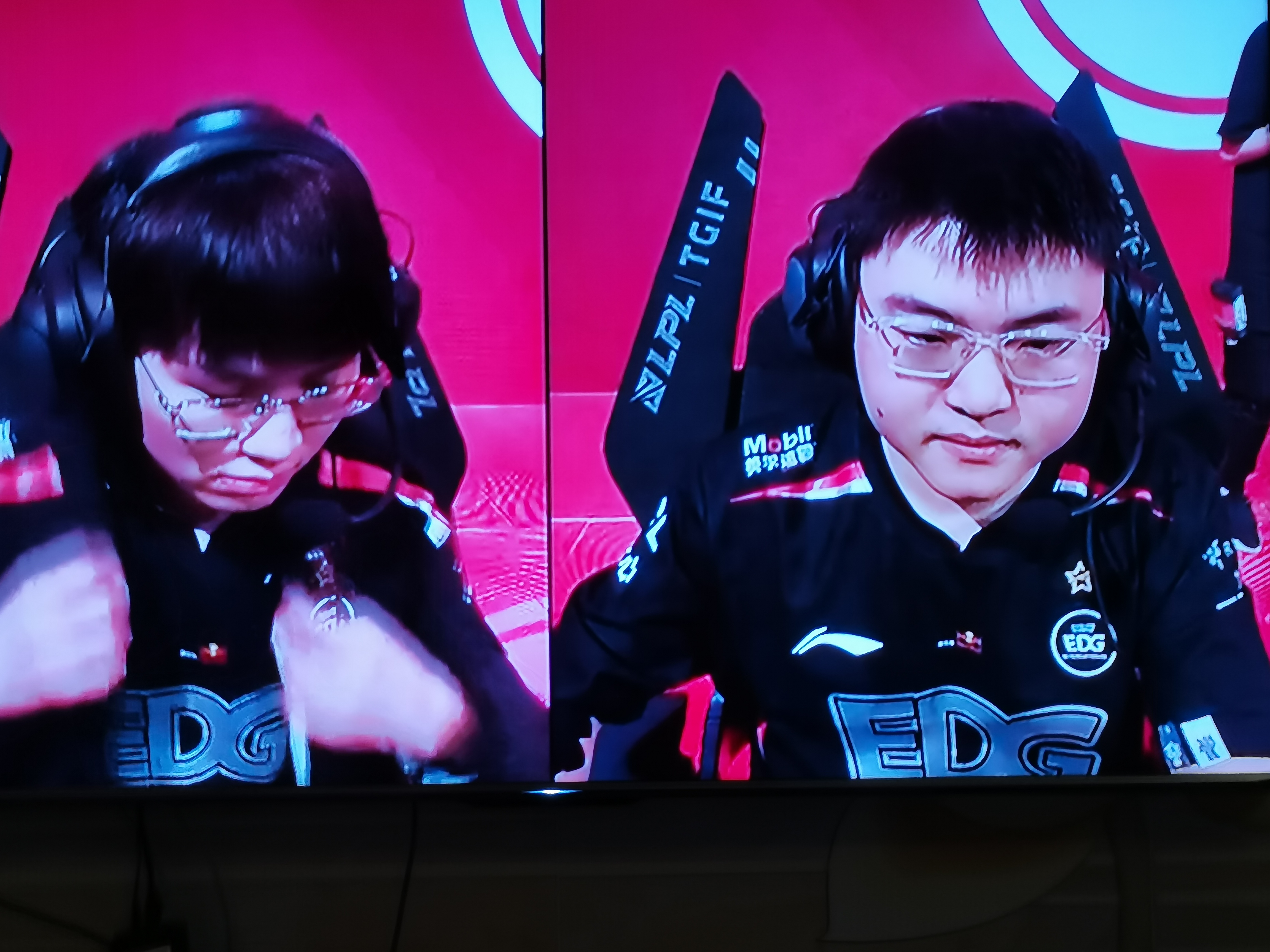 九游体育-包含Scout在RNG比赛中大胜，惊险取胜引发热议！的词条