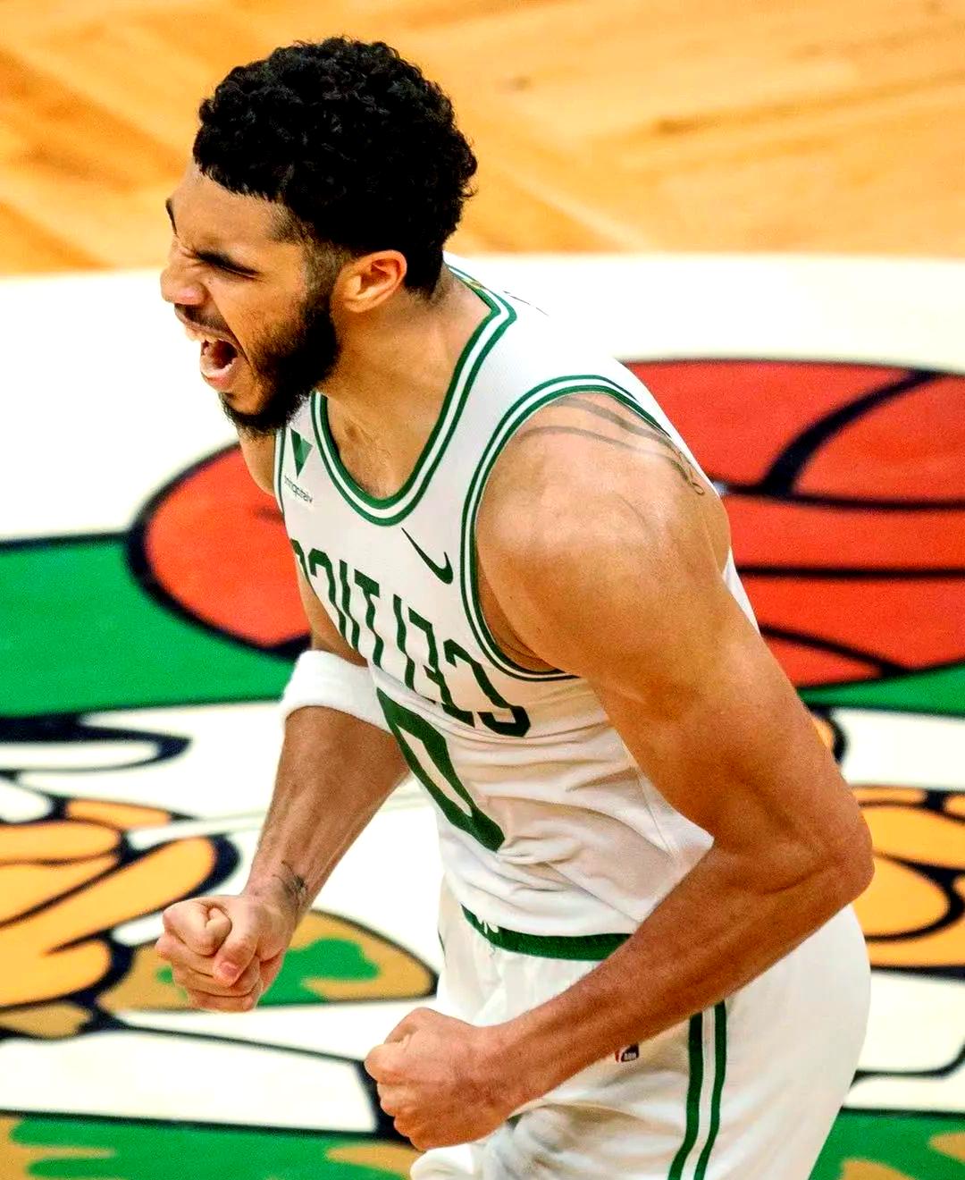 九游体育-关于塔图姆迎来十五赛季高光表现，老鹰球迷沸腾！的信息