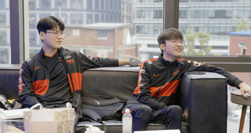 九游体育-Faker赛事官方发布逆转新规，老鹰争议不断！的简单介绍